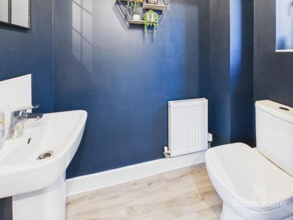 4 bed Detached for sale Image 12