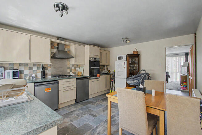 2 bed Terraced for sale Image 5