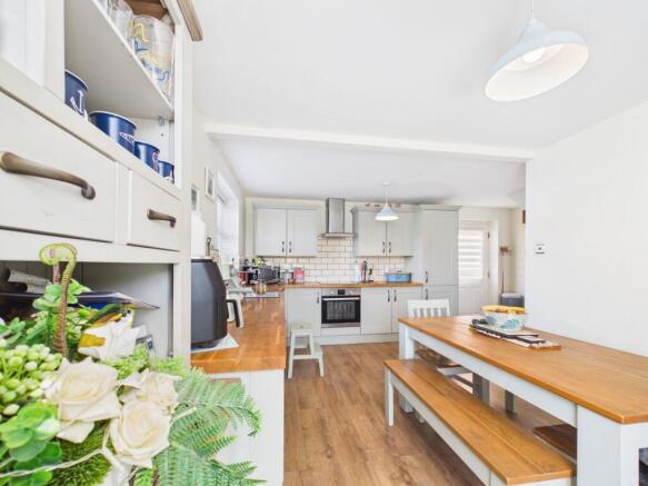 3 bed Detached for sale Image 3