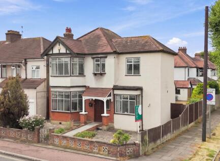 Upper Brentwood Road, Gidea Park, RM2