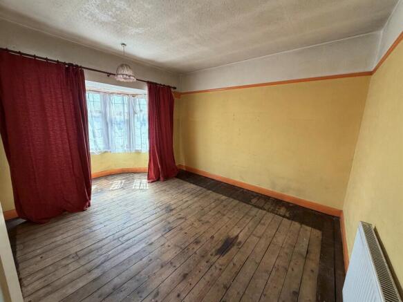 3 bed Semi-Detached for sale Image 5