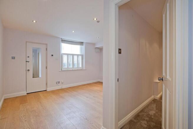 1 bed Apartment for sale Image 6