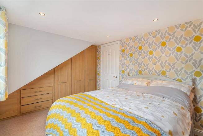 2 bed Terraced for sale Image 12