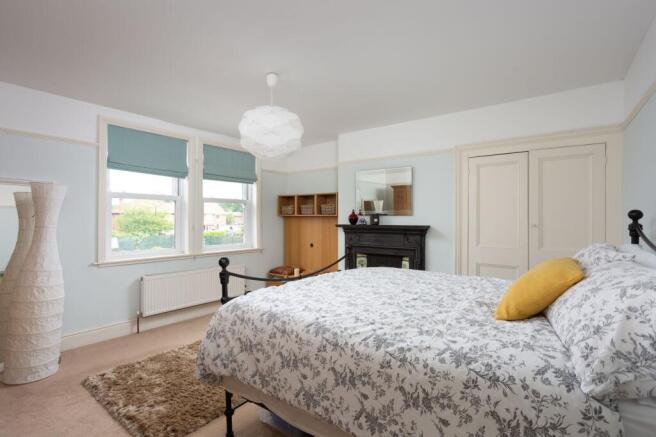 4 bed Detached for sale Image 11