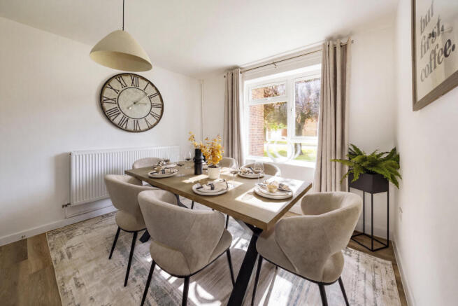 3 bed Detached to rent Image 4