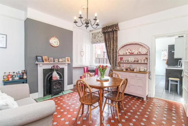 87 Shirburn Dining Room.jpg