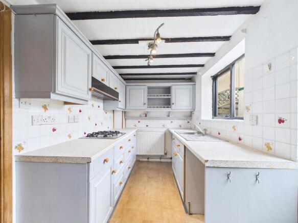 10 - 3-bedroom cottage, Kingswood W-U-E.jpg
