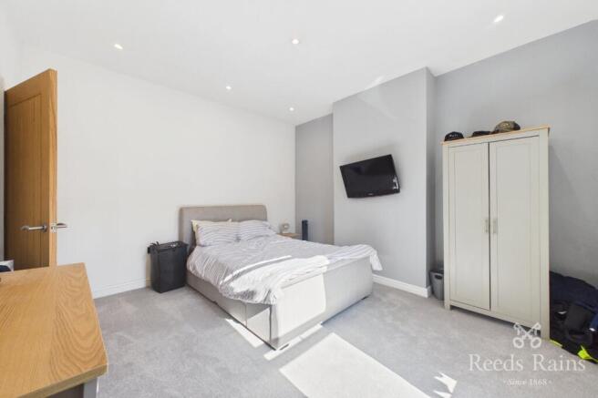 2 bed Terraced to rent Image 12