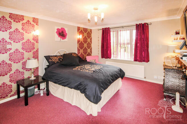 GF bedroom 1 pic 2