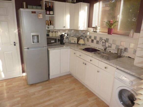 Kitchen angle 2