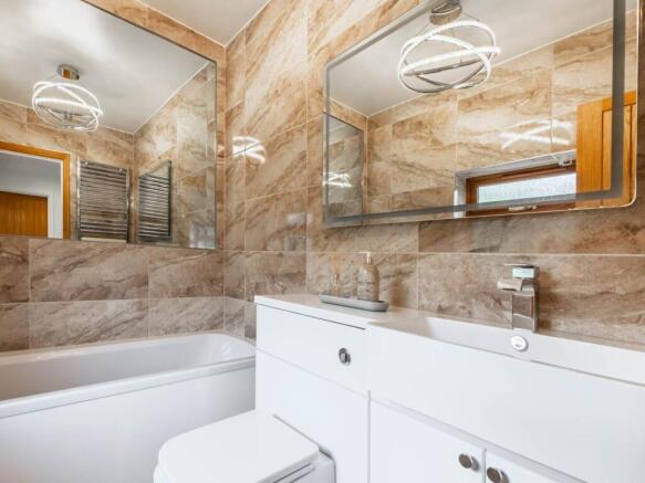 Bathroom of 2