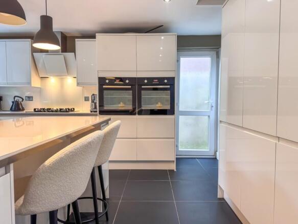Kitchen/Breakfast Rm