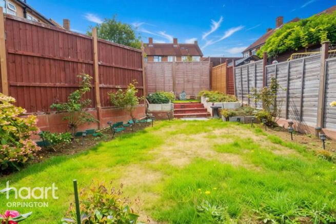 Clarendon Grove, Orpington photo 4