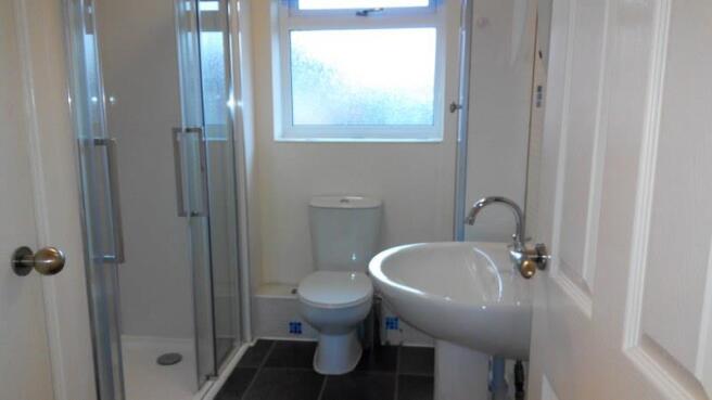 5 Lauderdale Bathroom_800x450.jpg