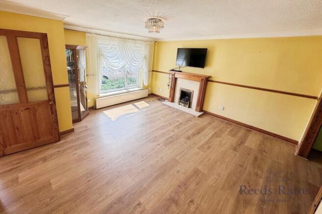 3 bed Detached for sale Image 4