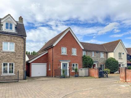 Bergamot Close, Red Lodge