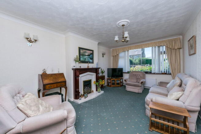 2 bed Semi-Detached Bungalow for sale Image 6