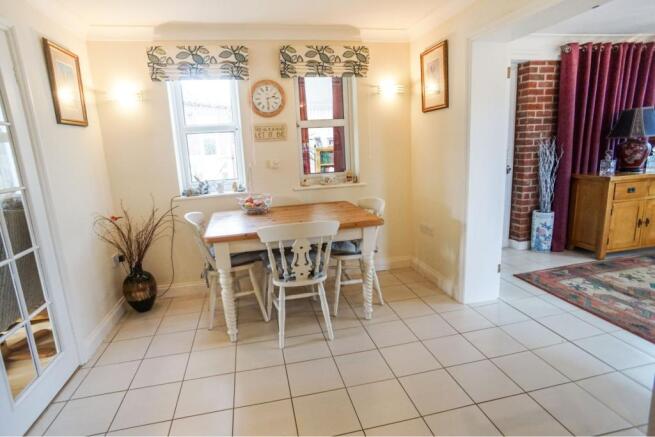 Kitchen/Breakfast