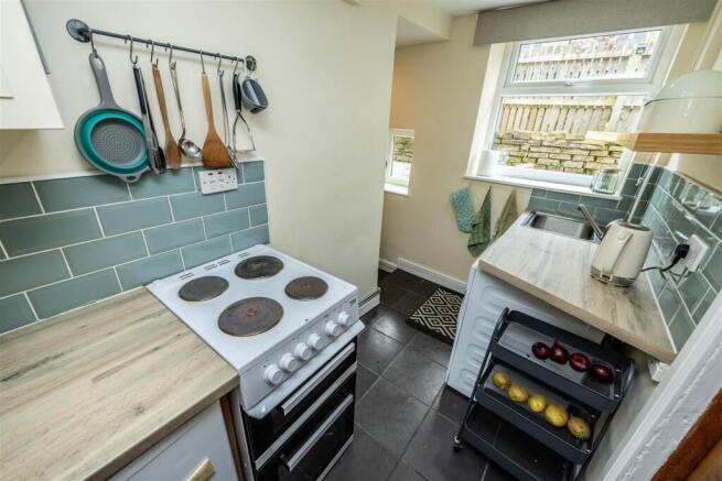 2 bed Terraced for sale Image 7
