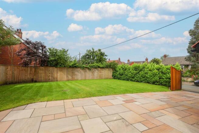 3 bed Detached for sale Image 9