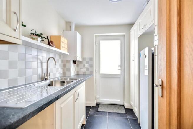 Utility Room_1.jpeg