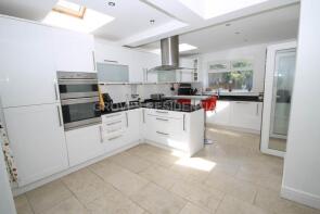 55, Clarence Avenue, New Malden KT3 3TZ