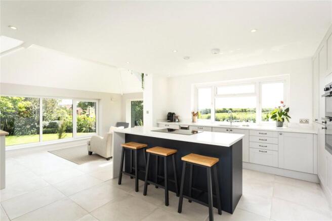 Kitchen/Living Area