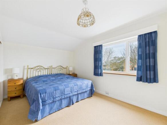 bed 1.jpg