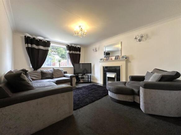 Large Living Room 410