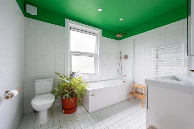Bathroom-1.jpg