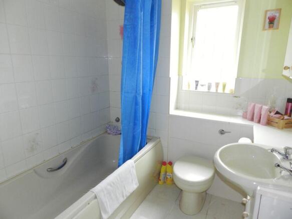 Family Bathroom 