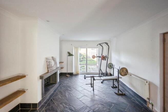 3 bed Semi-Detached for sale Image 6