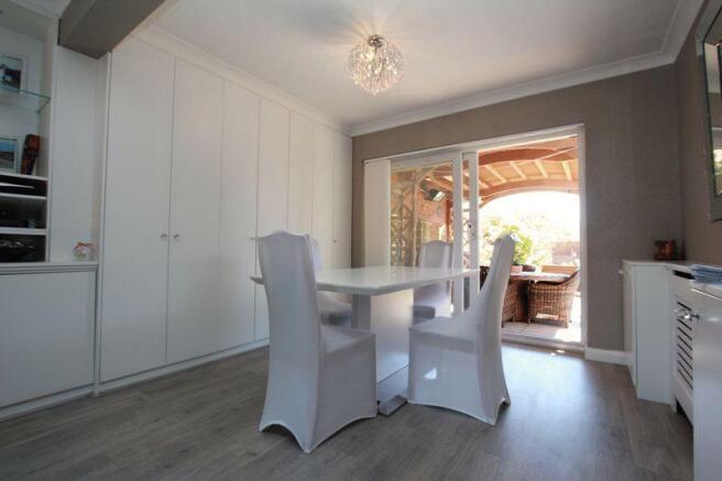 Dining Area (G...