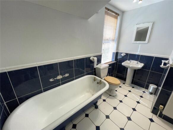2 bed Detached for sale Image 9