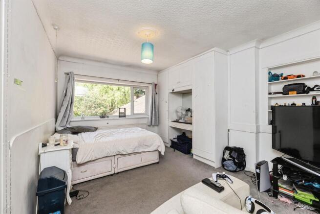 4 bed Detached for sale Image 7