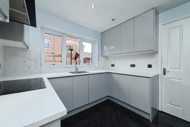 3 bed Detached for sale Image 6