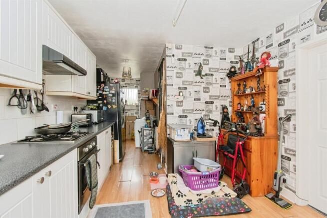 3 bed Terraced for sale Image 7