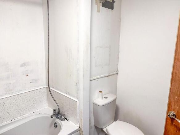 2 bed Flat for sale Image 10