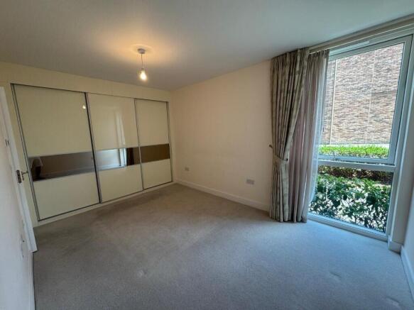 2 bed Flat to rent Image 7