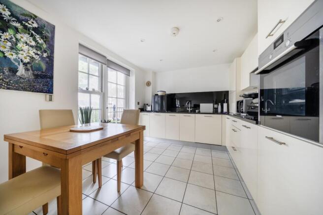Kitchen/ Dining Room