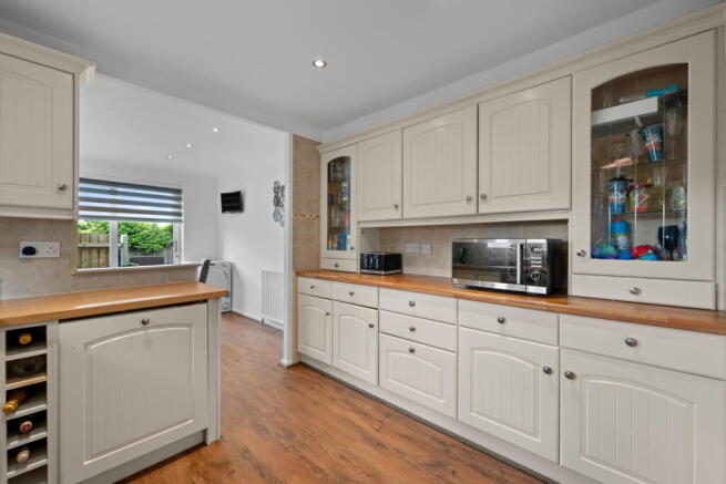 3 bed Detached Bungalow for sale Image 11