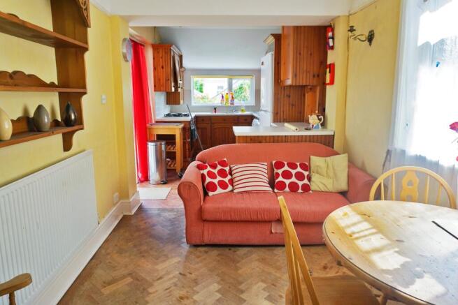 House1_KitchenLounge