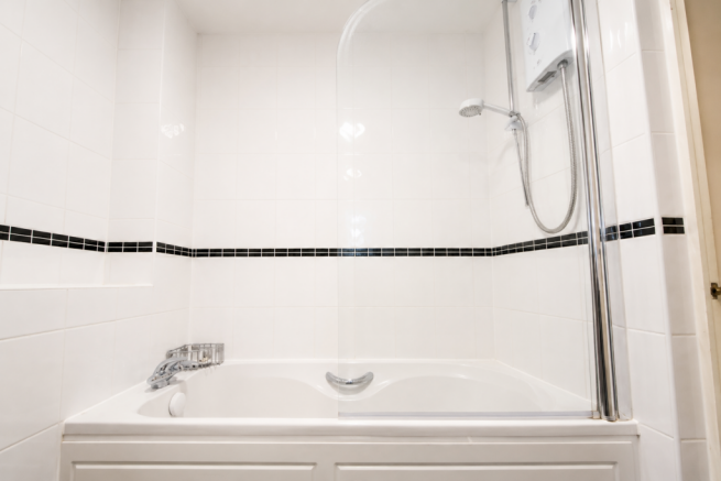 2 bed Apartment to rent Image 9