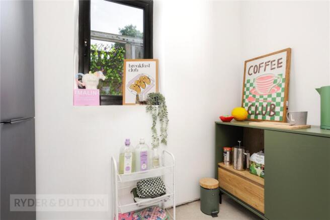 5 bed Detached Bungalow for sale Image 10