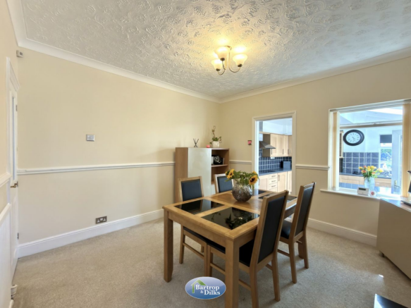 3 bed Semi-Detached for sale Image 9