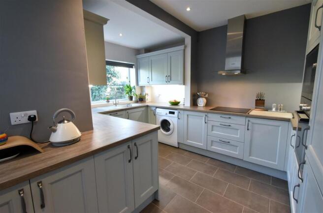 Kitchen: