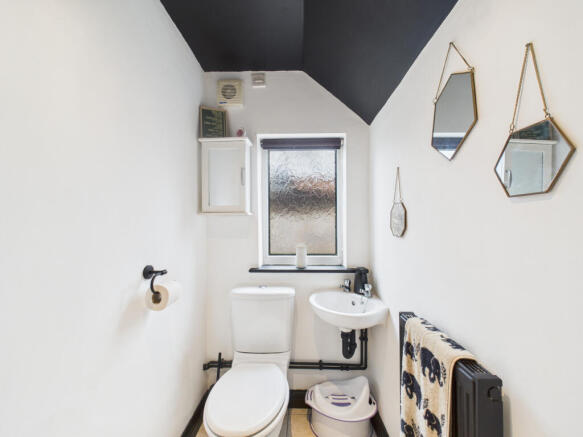 3 bed Semi-Detached for sale Image 6
