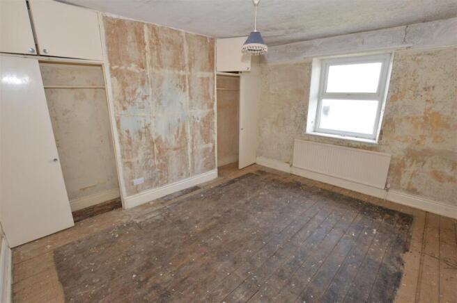 3 bed Semi-Detached for sale Image 8