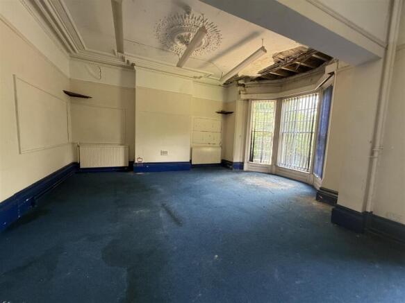 10 bed Block of Apartments for sale Image 12