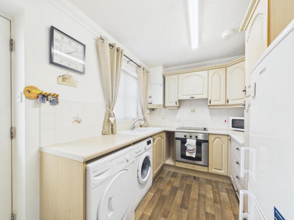 2 bed Bungalow for sale Image 7